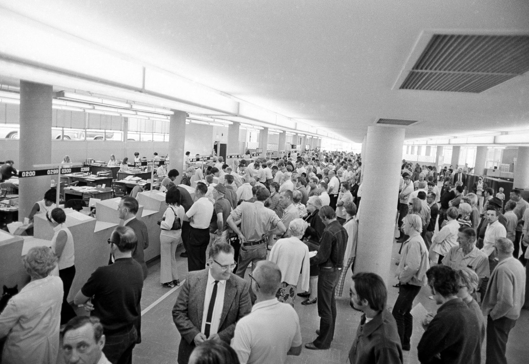 1970: Unemployment Office